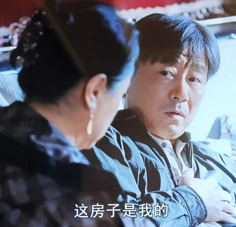 《蛮好的人生》里，胡曼黎与二叔二婶上演现实版“农夫与蛇”。他们不打招呼来沪，到后
