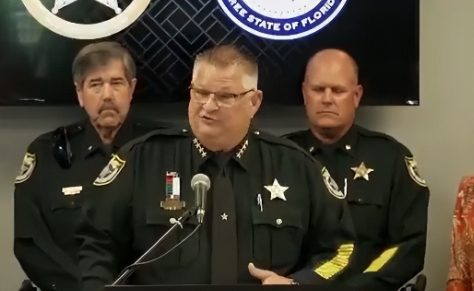 佛罗里达警长警告说：
“如果你向我们的警员扔砖头、燃烧弹，或者拿枪指着我们，我们