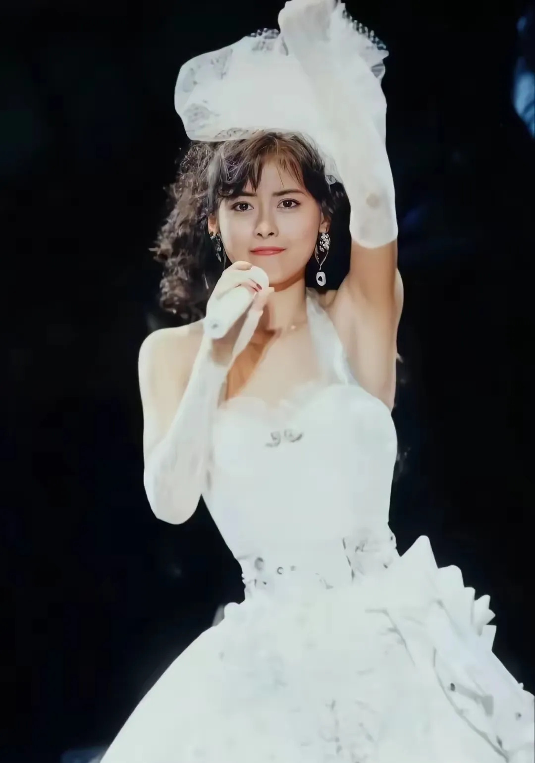 财产变“负担” 儿子放弃继承中山美穗遗产











天啊！中山美穗去
