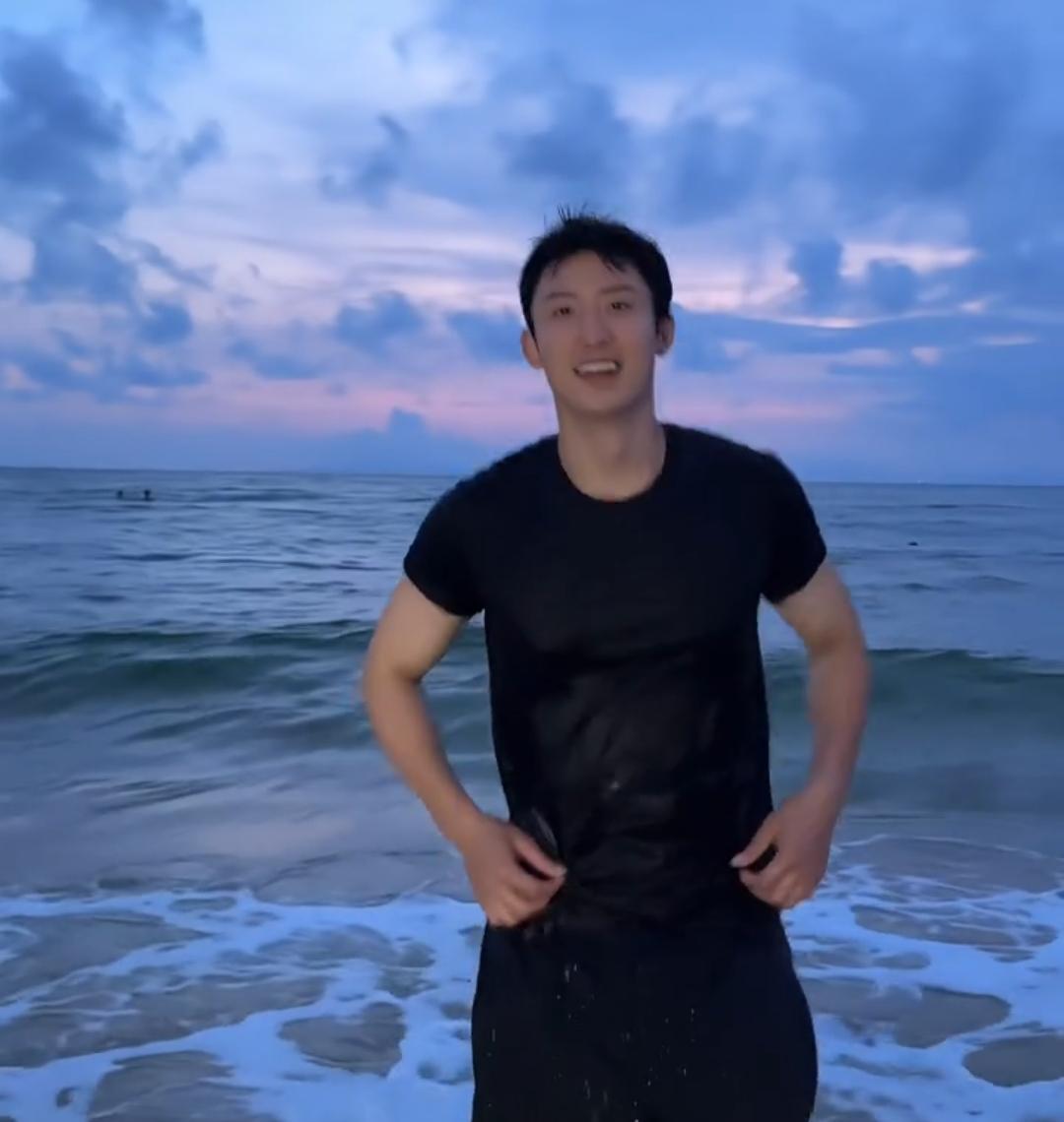 黄景瑜除了《爱情特种兵》《他从火光中走来》《红海行动》《罚罪》，还有什么好看的剧