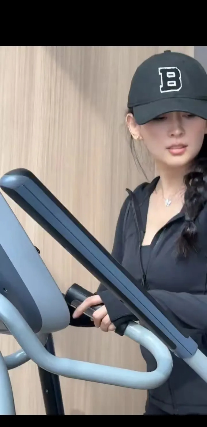 章子怡情路坎坷引热议











天哪，不敢相信！大美女章子怡居然情路