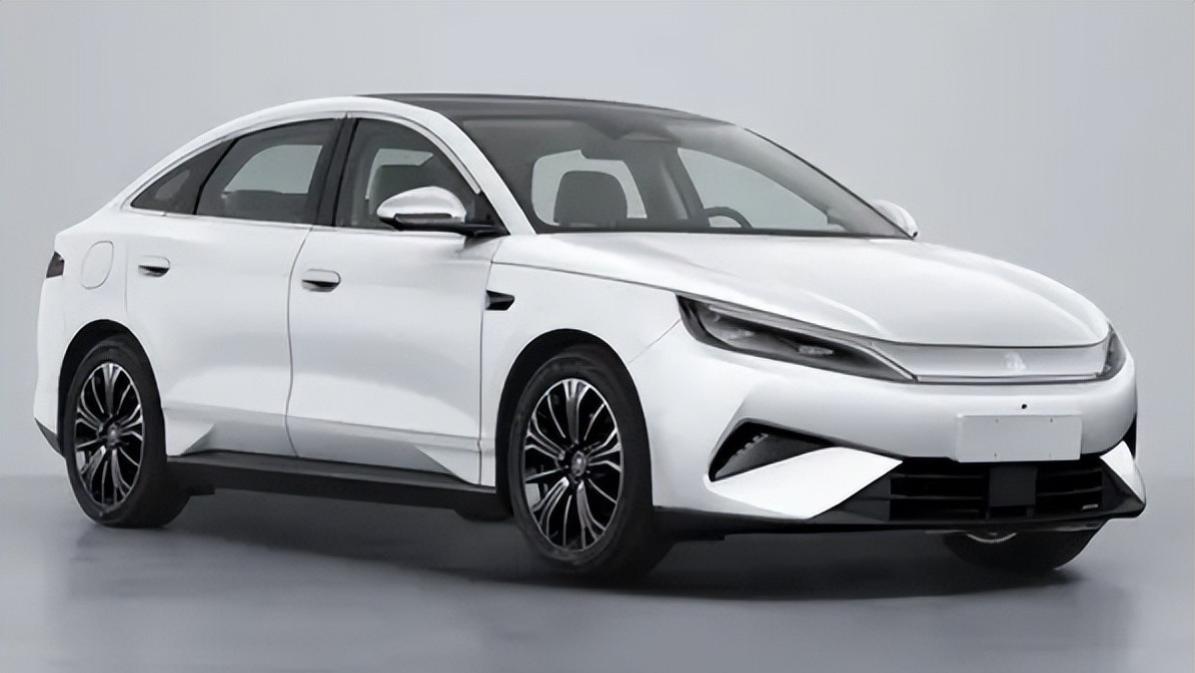 比亚迪秦MAX申报，车长4866mm直逼C级，240kW动力，预计12.98万起