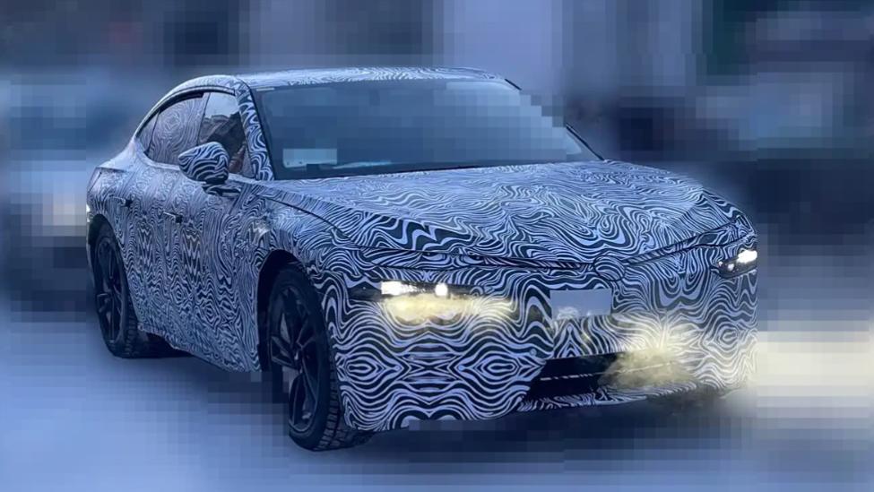 续航700km+金标加持！大众全新轿车实锤，溜背造型竟配传统尾门