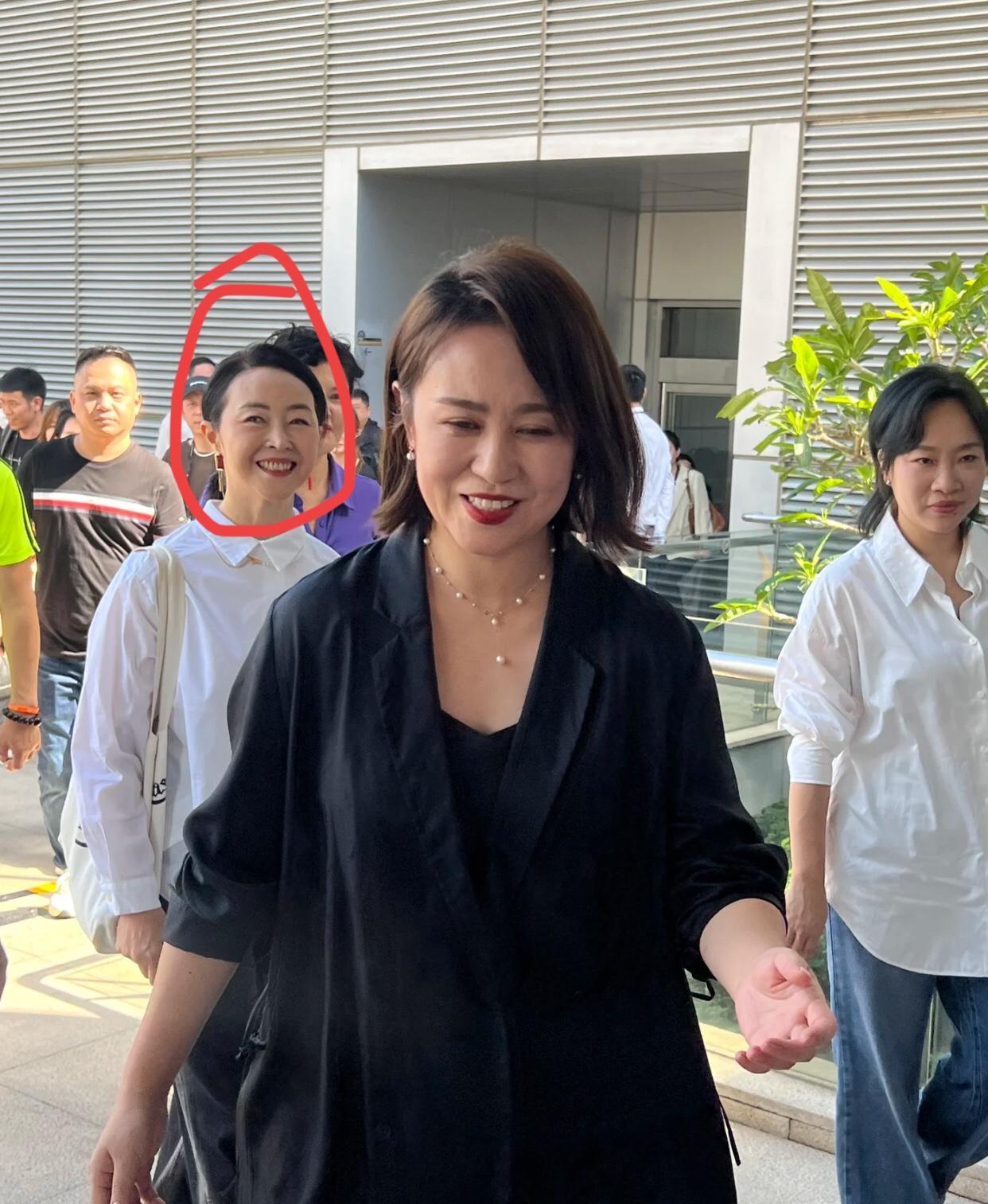 马丽登上热搜了，
我大胆猜测马丽和沈腾以后不会再一起组CP，
原因很简单
“水饺