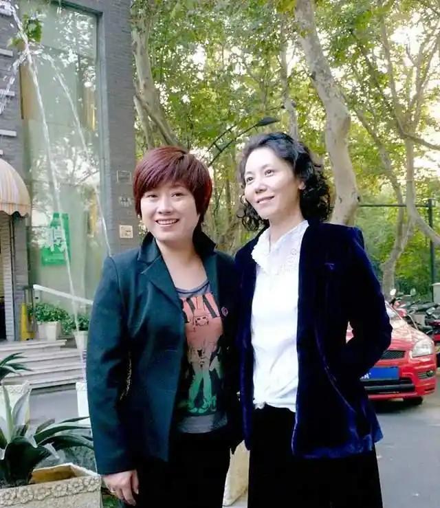 越剧“中生代”嗓子最好的是哪几位演员？
这几位越剧名伶是天赐金嗓子，铁定吃演员这