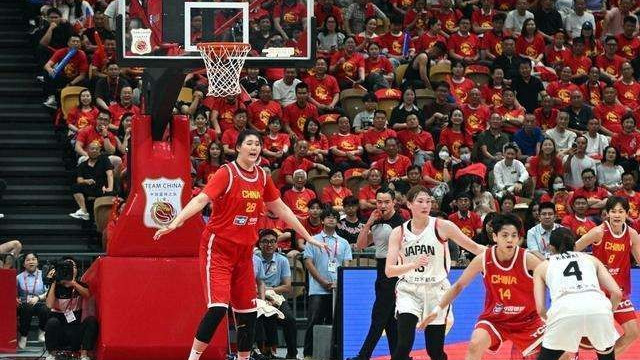 女篮换帅悬念破！四大老将或淡出，三大短板得赶紧补