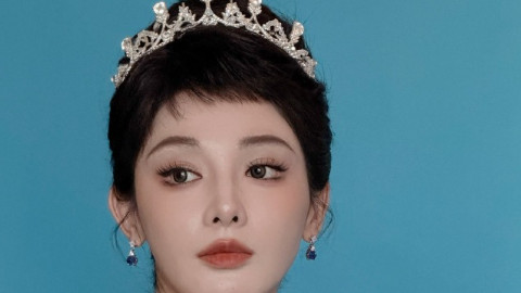 彭小苒的赫本妆造，这感觉如何？