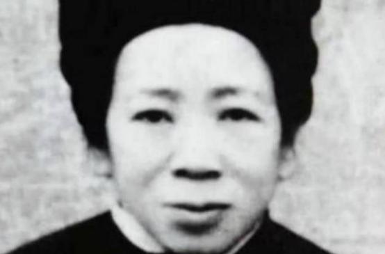 1982年，一位河北老太太临终前，给儿子留下遗言，无论发现了什么东西都不要吱声，