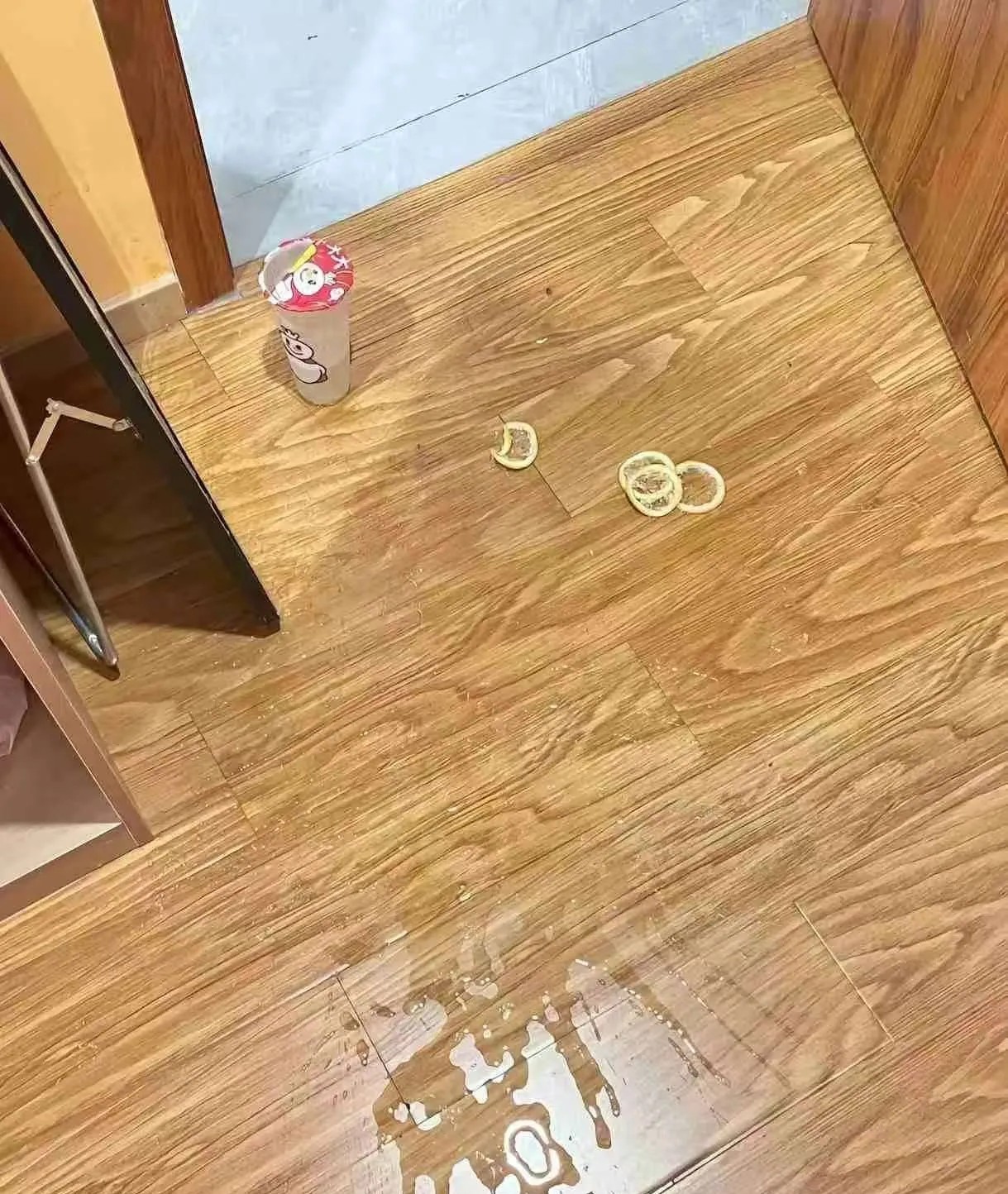 差点看错了，原来是柠檬片！
