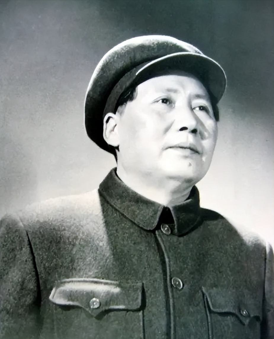 俄军明明有机会拿下乌克兰，久攻不下的真正原因，印证了毛主席的一段预言。打仗的精髓