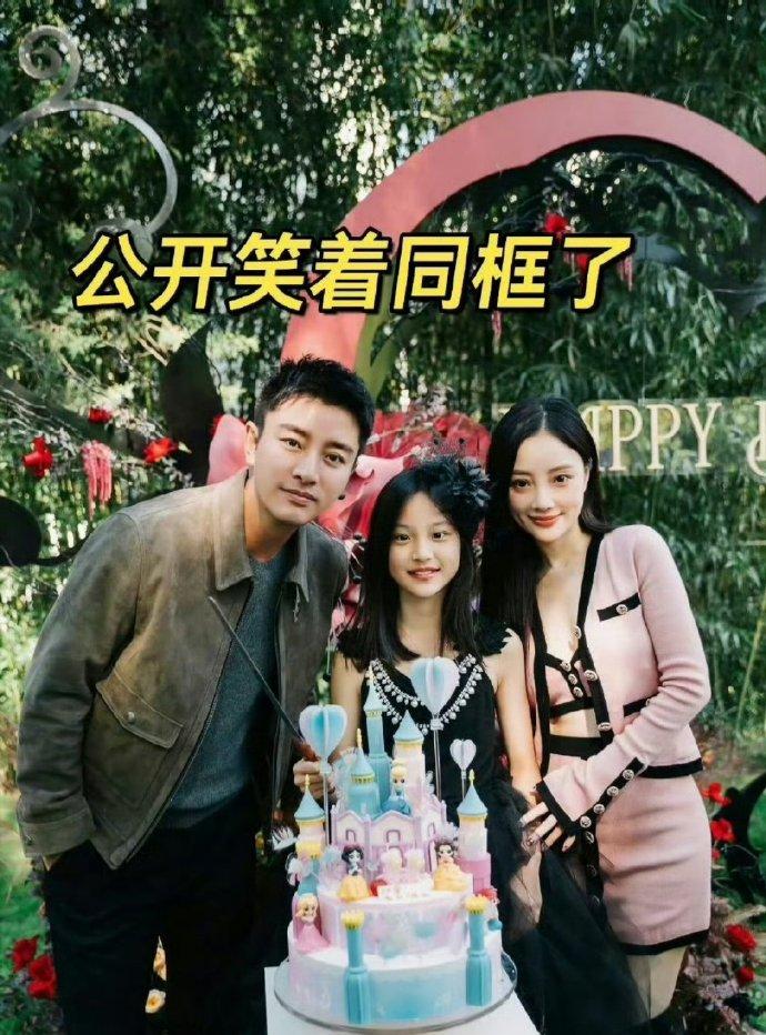 甜馨回应是否希望父母复合，
甜馨真的懂事的让人心疼。 ​​​
