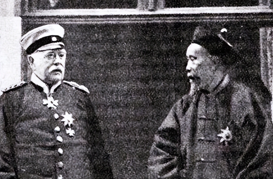 1896年，李鸿章在访问欧洲时，最感兴趣的主题之一是女性问题。从抵达圣德堡开始，