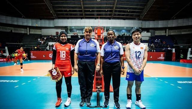 越南U21女排成绩作废！球员性别争议尘埃落定，国际排联修正排名
邓氏红身高1.7