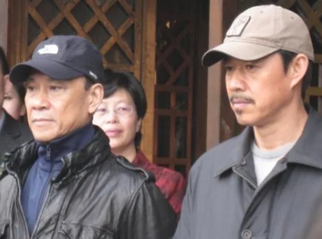 当年，张丰毅拍《赵氏孤儿》有一场沐浴的戏，他问陈凯歌：“我能不能脱掉衣服？”当看