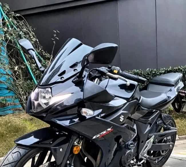 隔壁邻居急搬家出一辆铃木GSX250R，只要5600元！男友正愁没代步车，这下直