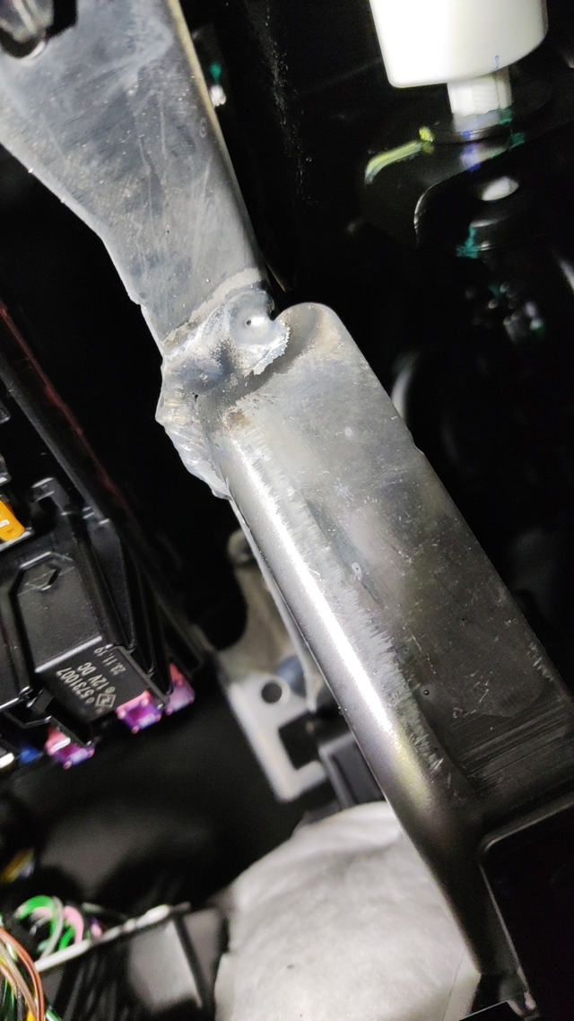 问界m7这做工，怎么对得起这个价钱哈
昨天拆开，进去一看！！！！！！！！好家伙，