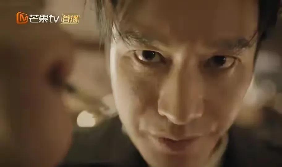 《潜渊》越往后看，越发现自己的智商“短路”了！
76号宴会，日本宪兵查人连梁朔都