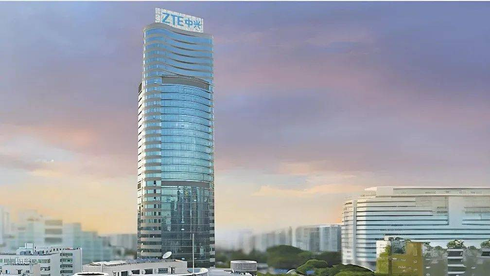 都2025了，AI家庭到底需要哪“四大件”？