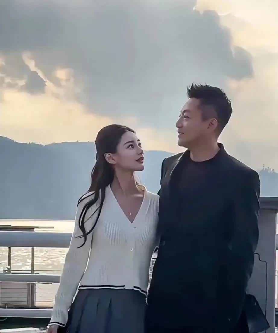 原来汪小菲的新妻子马筱梅，背景这么厉害！
 
    汪小菲的现任妻子马筱梅