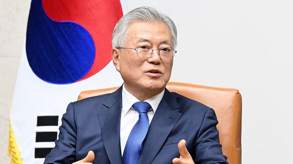 文在寅被送上被告席前，专门给下一任韩国总统，留下一句句忠告