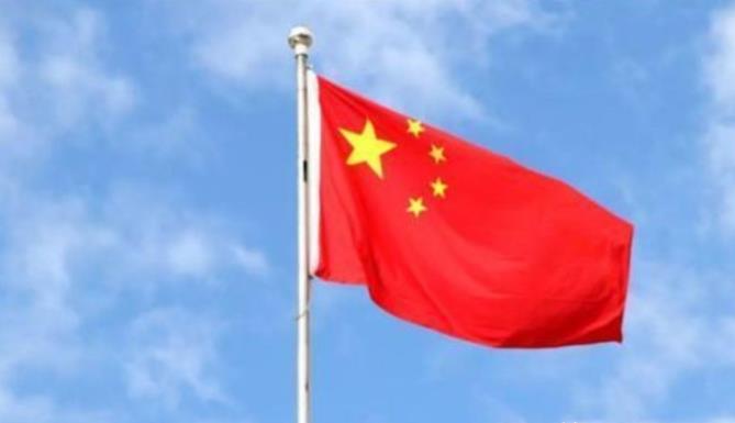 德媒给我们泼冷水了！德媒声称，中国今天在国际上显得强大无比的同时，中国崛起的根基