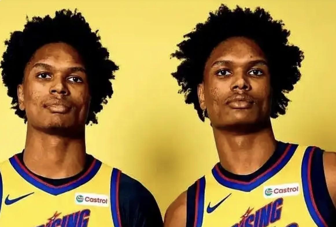 NBA官方：新赛季有望首次入选全明星的10人
全明星首发：由球迷、球员和媒体投票