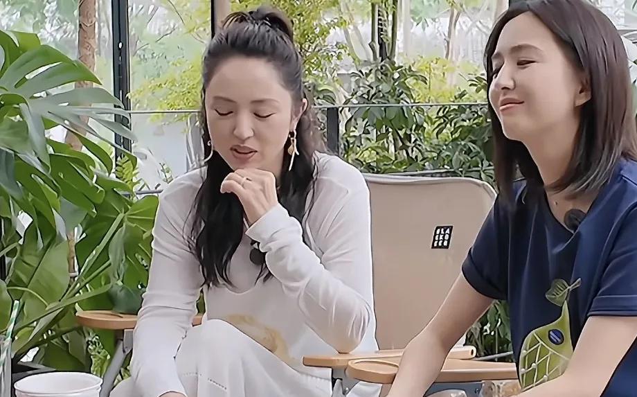 董璇被问再婚后还会要孩子吗？董璇思考片刻说：“我原来也是说结婚可以，但别要孩子，