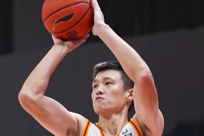遗憾！广东宏远队负于南京同曦队，南京同曦锁定最后一个季后赛席位，深圳队无缘季后赛