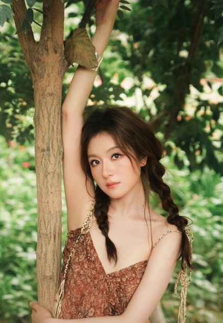 兰迪七夕营业大片，连喀什的风都在偏爱李兰迪。