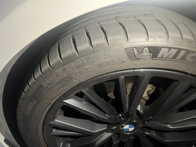 6万公里磨损到这个程度要换胎吗
3年开了快6w公里，没鼓包，没爆胎，中间补过几次