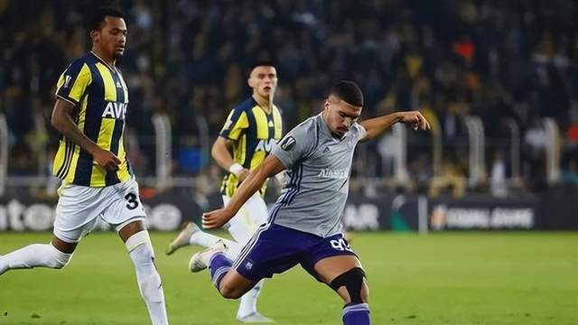 费内巴切VS费伦茨