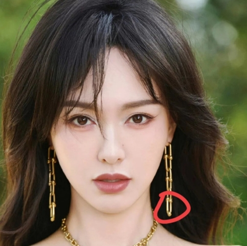 罗晋啊罗晋，你说你呀，娶谁不好现在好了，你老婆唐嫣又出大事了。

这姐们儿最近参