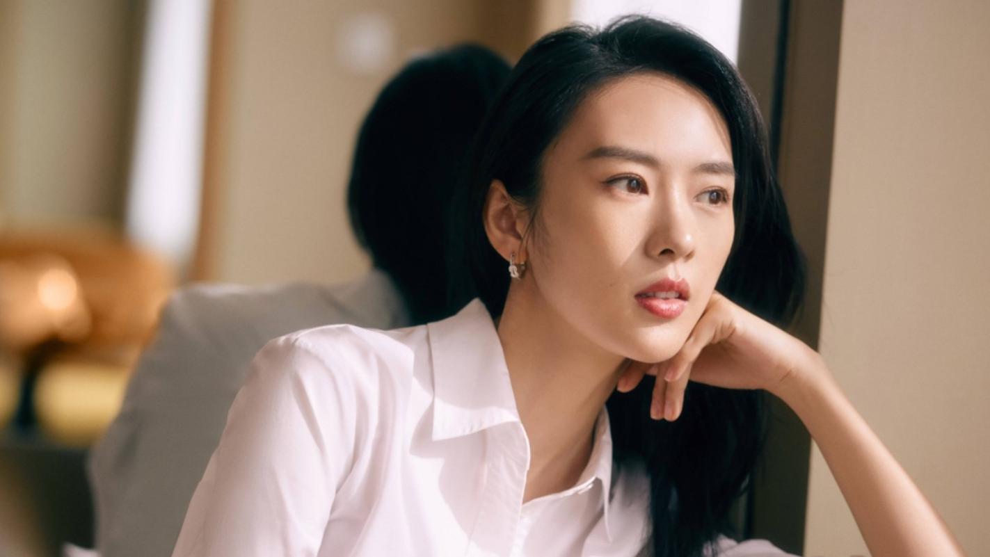 众星悼念阿玛尼创始人，网友却不买账：大阅兵时咋不见你们这么积极？