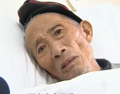 有时候真心觉得，“养儿防老”就是天底下最大的笑话。
2021年，一个86岁的老人