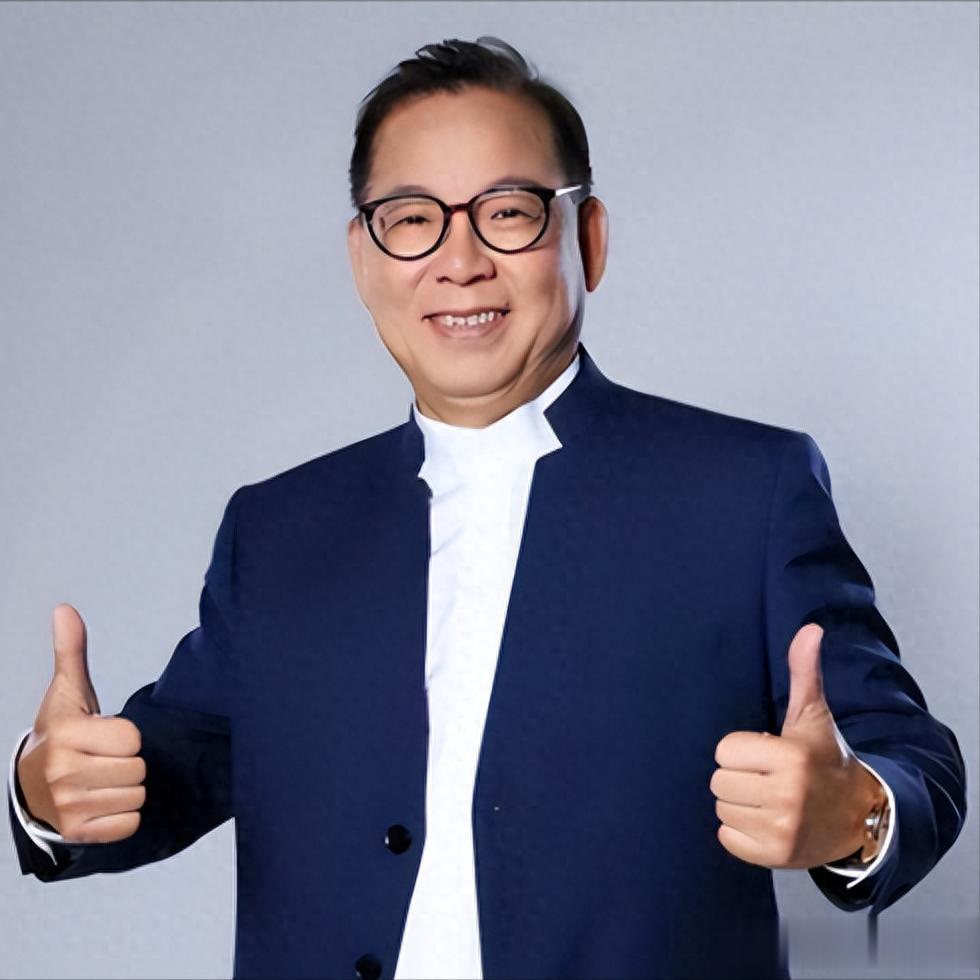 张明敏：从春晚舞台到公益事业的传奇人生