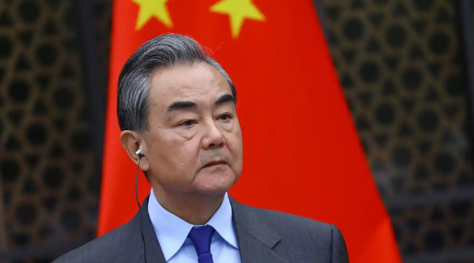《联合早报》今日报道称，中国外长王毅于当地时间4月1日在莫斯科接受俄罗斯媒体采访