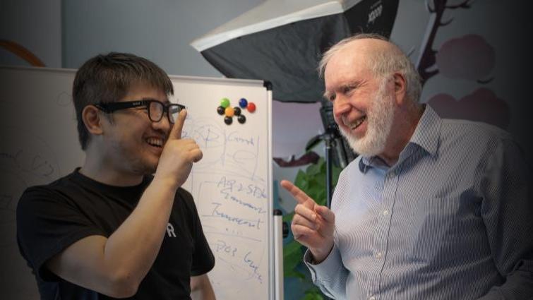 AI眼镜迎来“iPhone时刻”？Rokid日均8小时使用时长背后是生态裂变