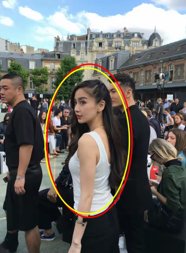 这是哪个大明星，很眼熟，就是叫不出名字来