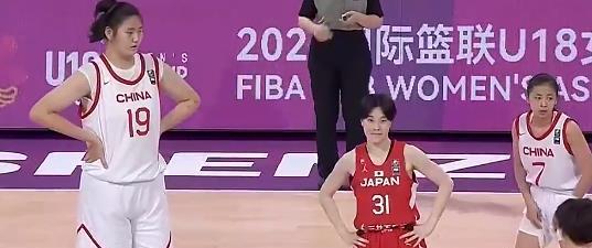 看看226身高的张子宇和身高只有170多点的日本队球员争球的画面，你是否觉得张子