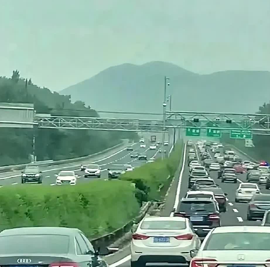 （学累了就歇歇，刷刷手机，听听歌，比如陈奕迅的孤勇者很治愈！大家要调整好心态，快
