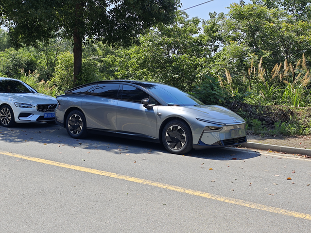 真实计算出来的电耗
一直听说小鹏的电耗控制得很不错才下手的截图早上在家充桩充满到