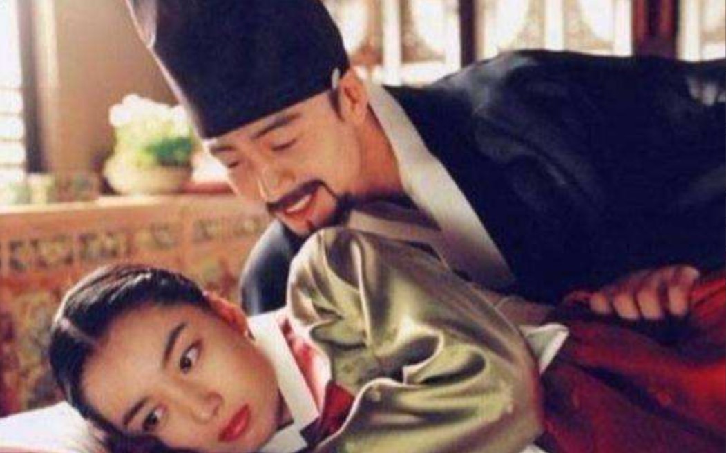 1418年，朝鲜不小心把有身孕的美女黄氏进贡给了朱棣。红床摇曳间，朱棣发现她不是