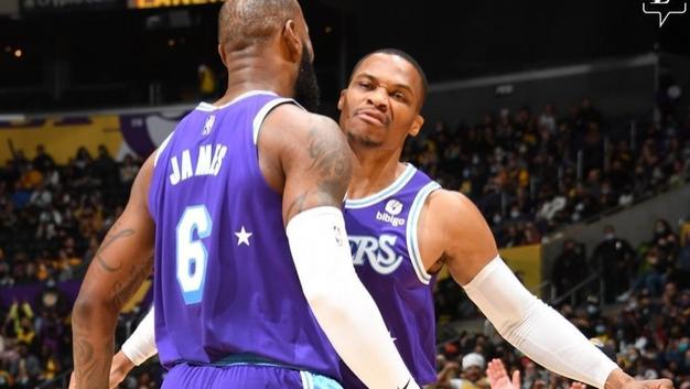 NBA   森林狼VS湖人：狼群狩猎独角戏