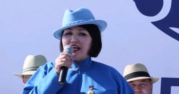 蒙古媒体消息，因泄露国家机密被判刑的诗人呼兰（Ts.Kuland）于2023年7