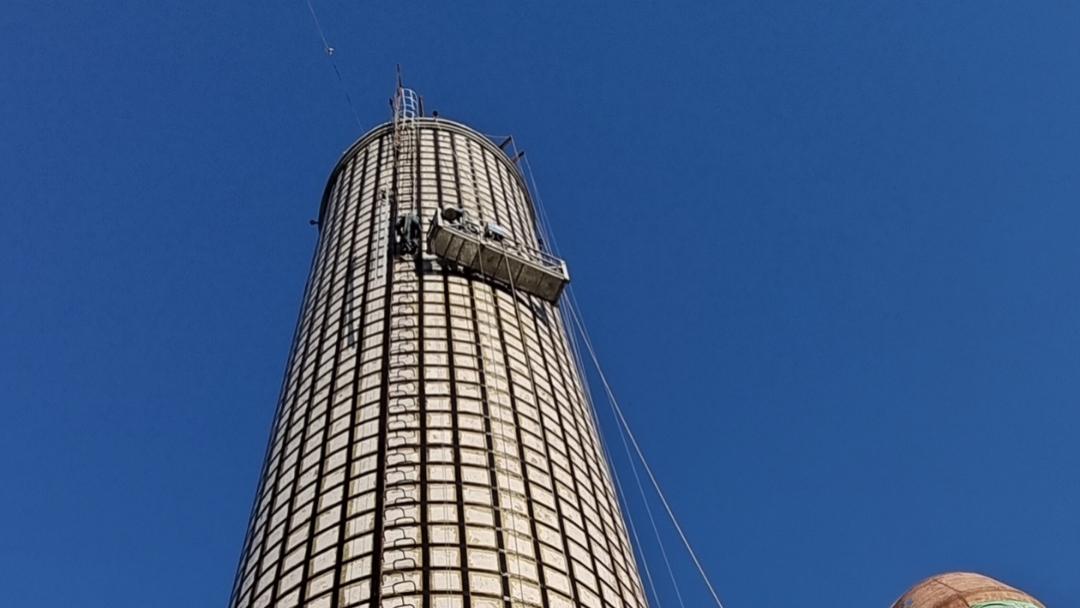 热烈祝贺混凝土烟囱打抱箍项目顺利竣工