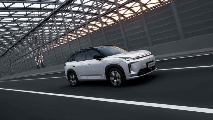 埃安i60增程版：10万级SUV市场的“破局者”还是“跟风者”？