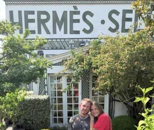 萨巴伦卡这个男朋友居然是有老婆的……

前一个男友也是个有妇之夫，比萨巴大了