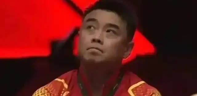 国乒教练谁最值得同情？
不是有个逆子徒弟的刘志强，
也不是小魔王孙颖莎的师傅