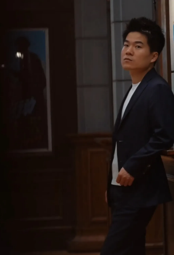 董宇辉怎么能这么对许盼！！！想当初，许盼在“小作文”中不顾所有人的眼光，仗义执言