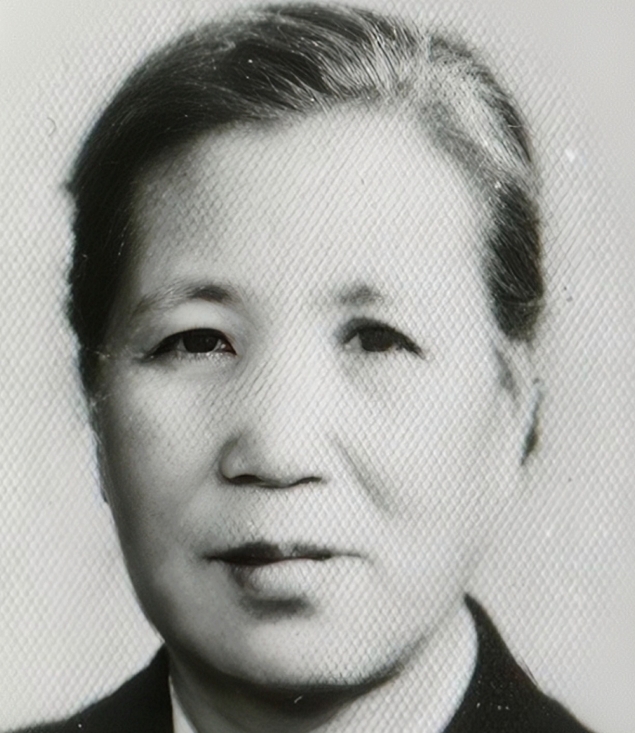 1929年，丁惟尊叛变，与叛徒王复元商议要去高密抓地下党，妻子傅玉真大惊，当即向